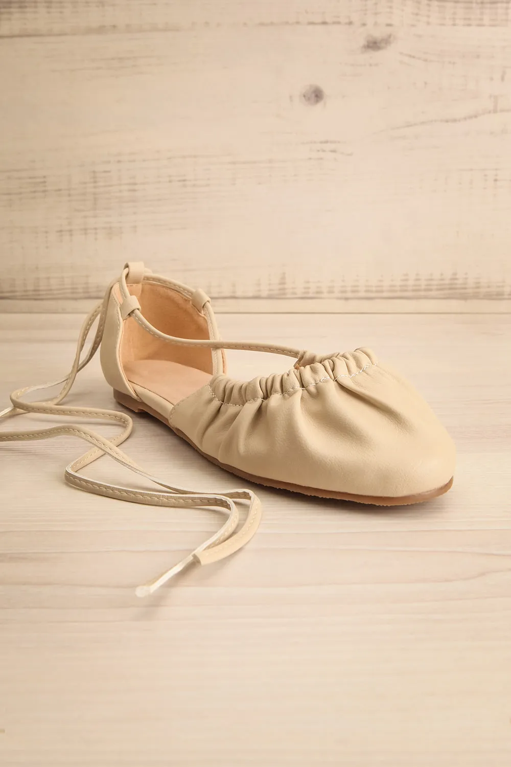 Alastor Beige | Ballerina Flats w/ Ankle Tie