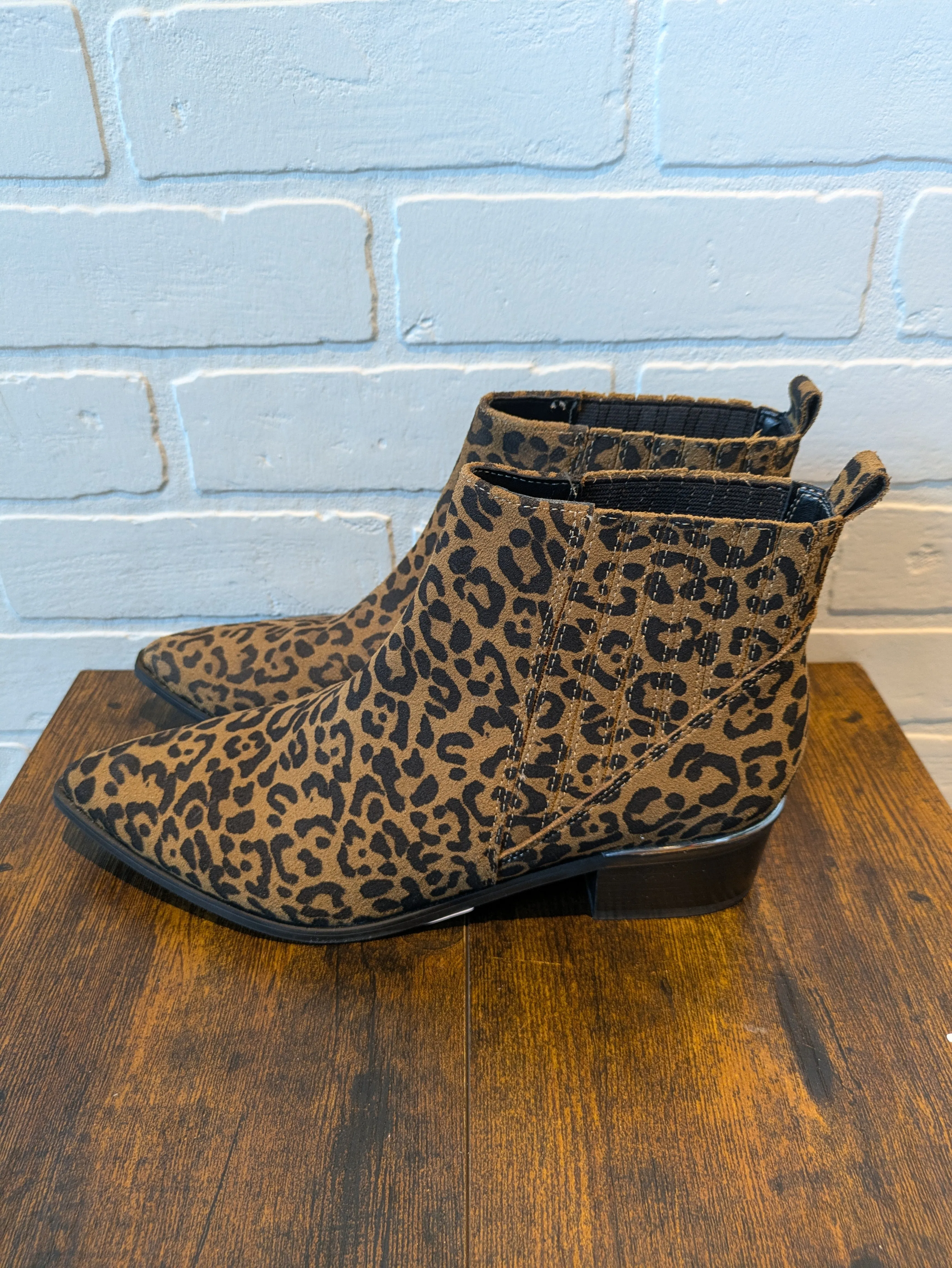 Animal Print Boots Ankle Flats Marc Fisher, Size 9