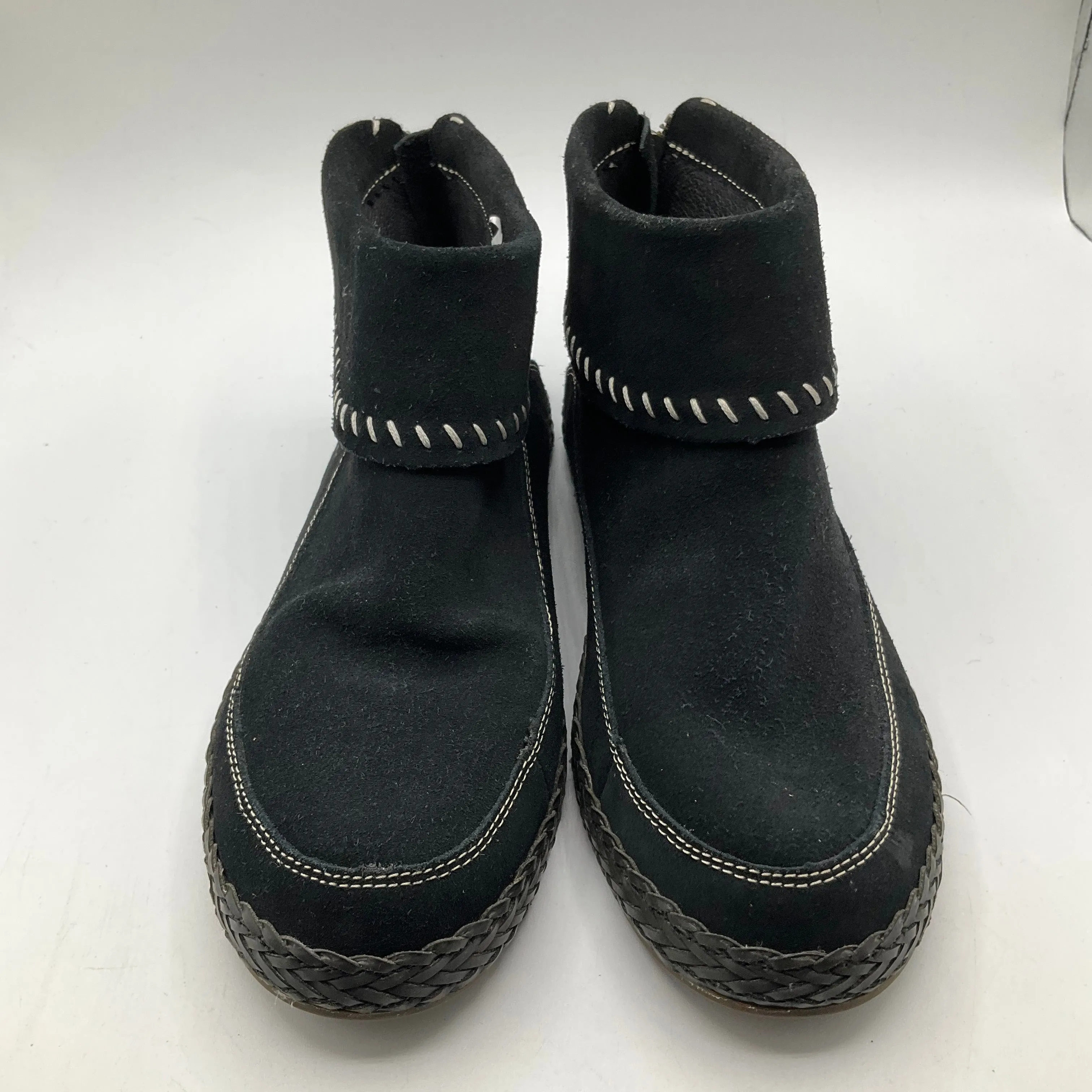 Black Boots Ankle Flats Ugg, Size 8.5