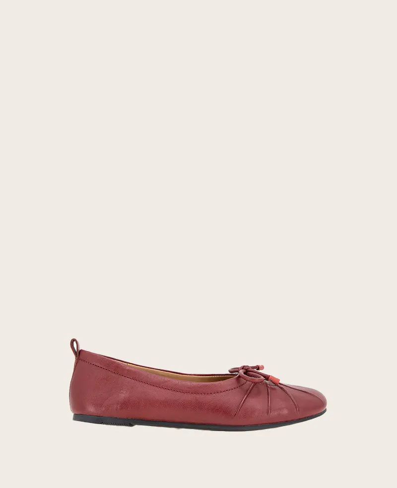 GENTLE SOULS -  Marilyn Leather Pleated Ballet Flat